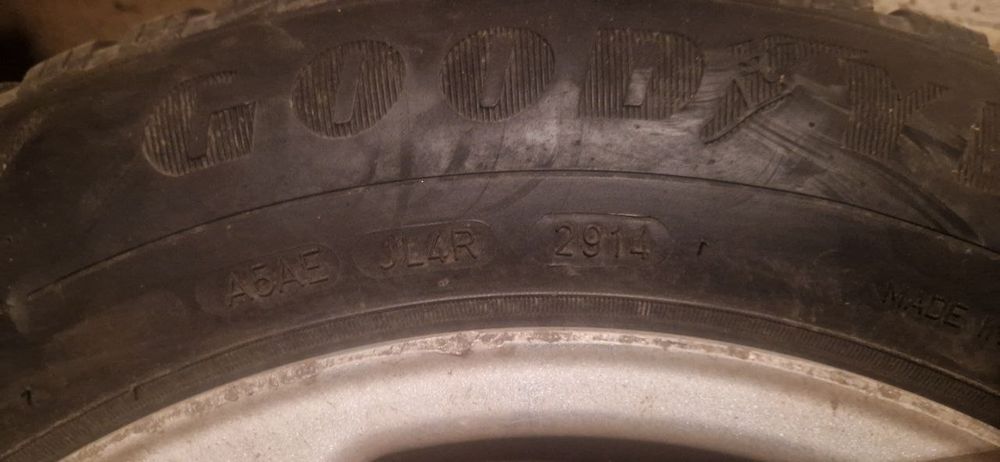 Зимня гума 195/65 r15