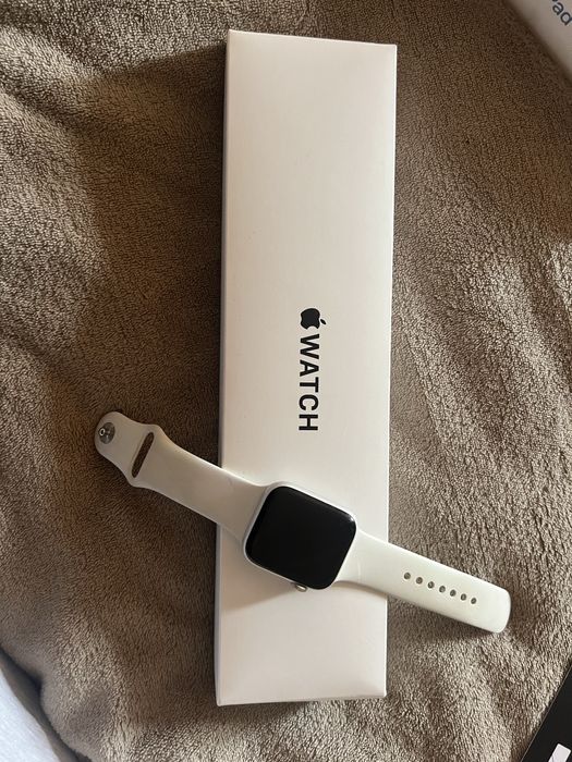 Apple Watch se 2022 року 44мм