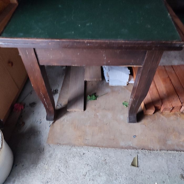 Sprzedam stół i krzesła