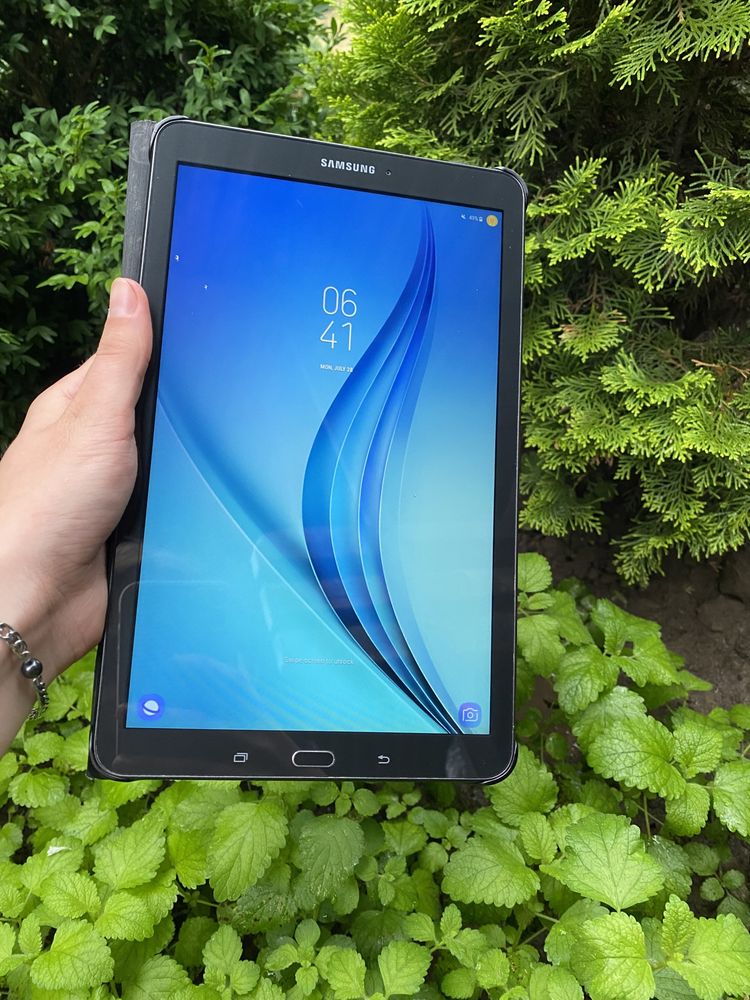 Планшет Samsung Galaxy Tab E SM-T560NU 16 Гб