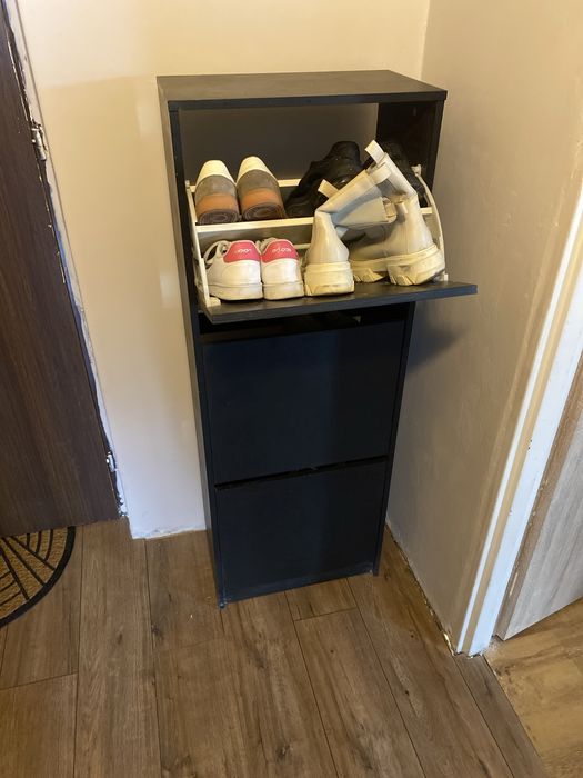 Szafka na buty w ładnym stanie