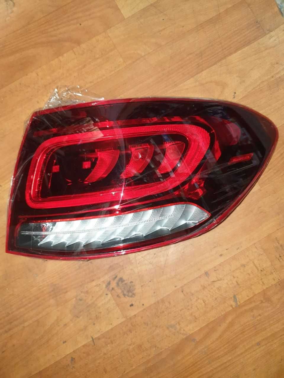 Фонарь внешний крыло правый Mercedes GLC  A2539065202 Європа
