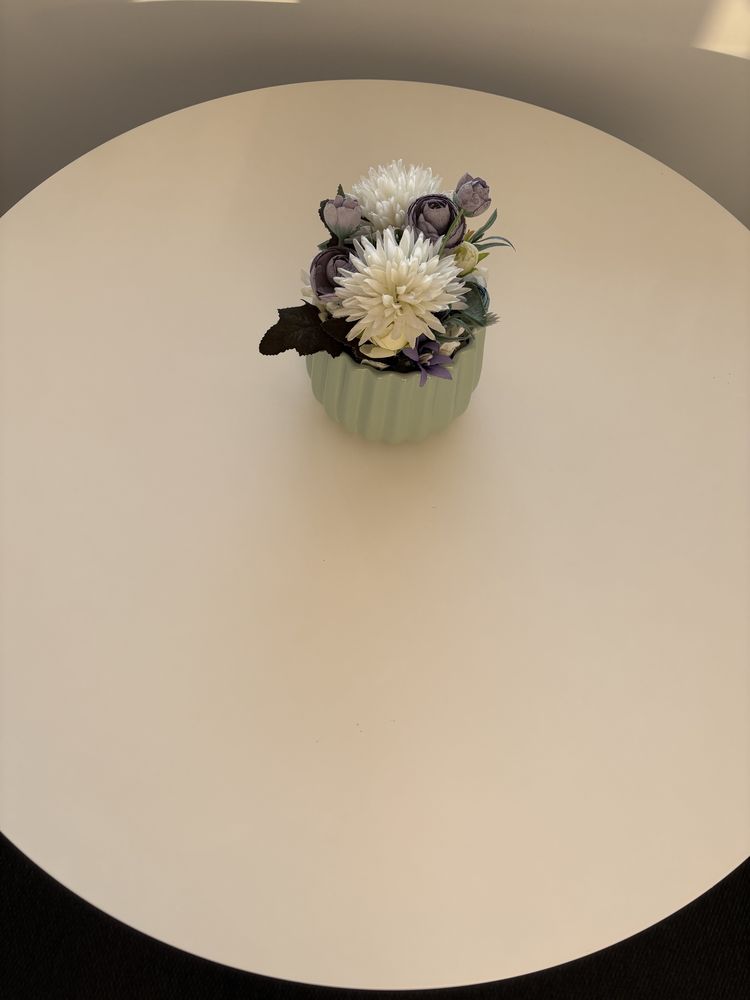 Conjunto mesa cozinha e cadeiras