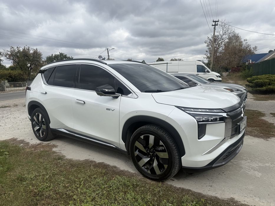 Mitsubishi AIRTREK