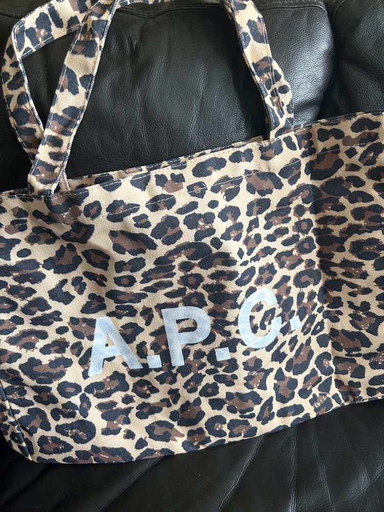 Леопардовий шопер A.P.C.