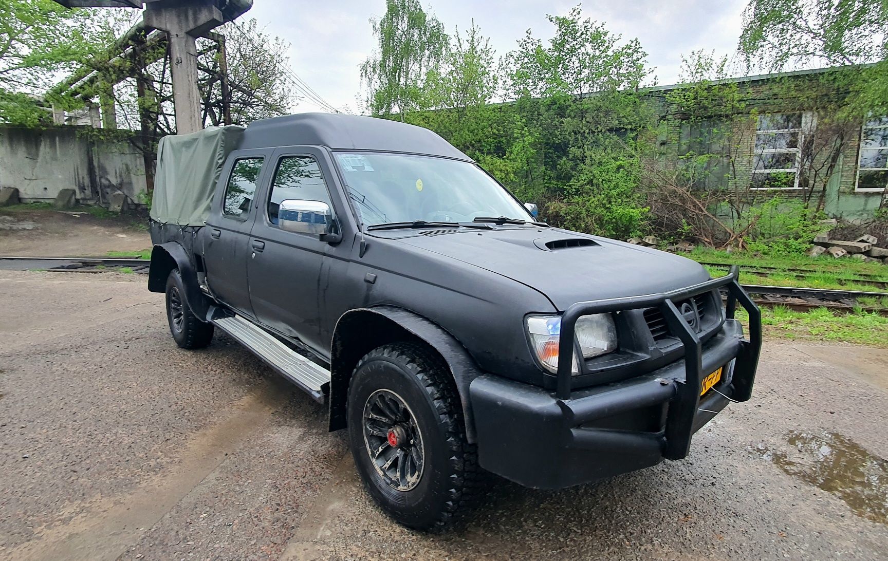 Navara d22 2.5d 4x4 в Києві