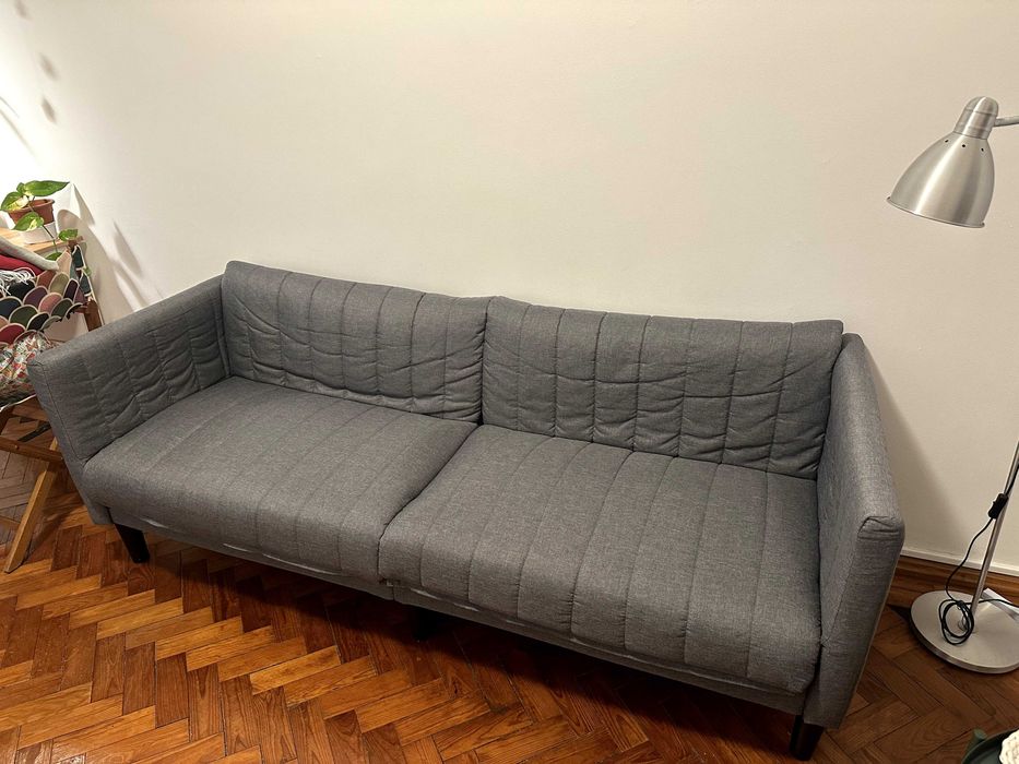 Sofá 3 lugares cinzento, em perfeito estado!