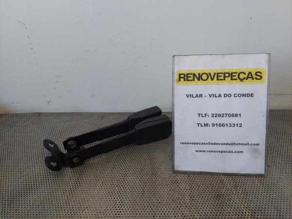 Encaixe de cinto frente direito ROVER 100 / Metro (XP)