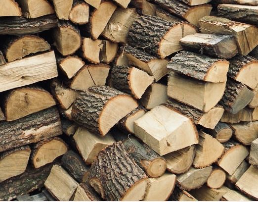 „Drewno kominkowe / opałowe – twarde gatunki, atrakcyjna cena”