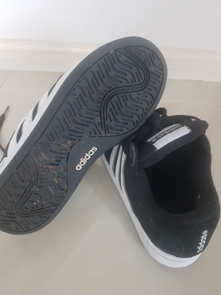 Buty chłopięce roz. 35 ADIDAS