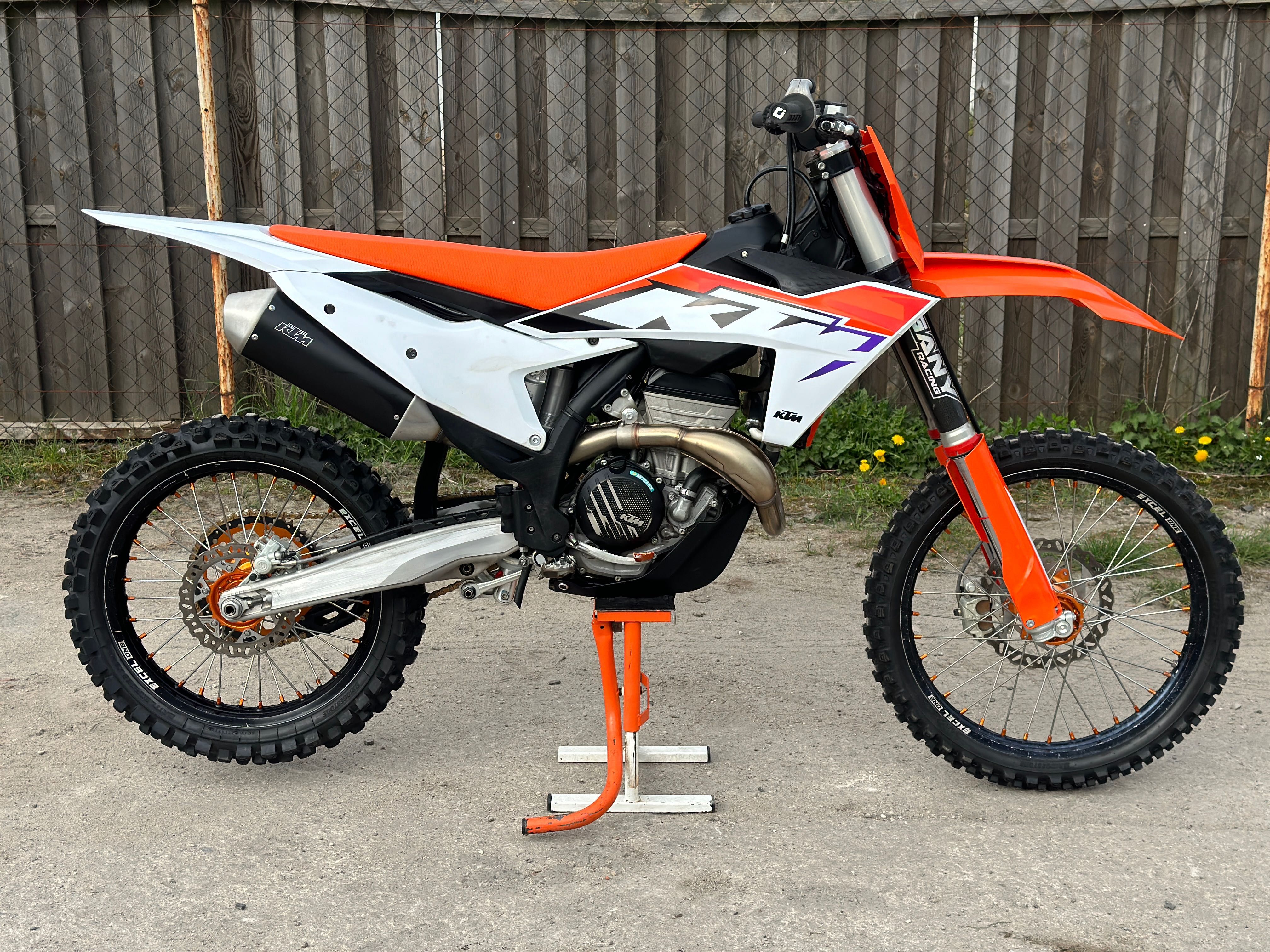 KTM SXF 350 cc rok 2023 - nowy model - quick shifter - original