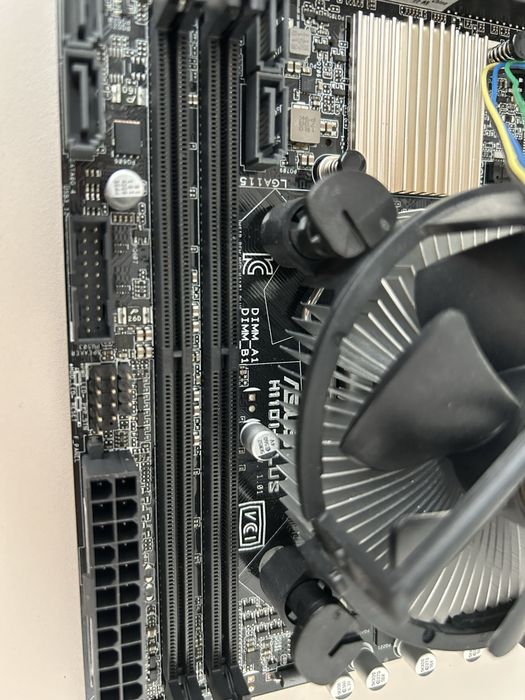 Материнська плата ASUS H110I-PLUS