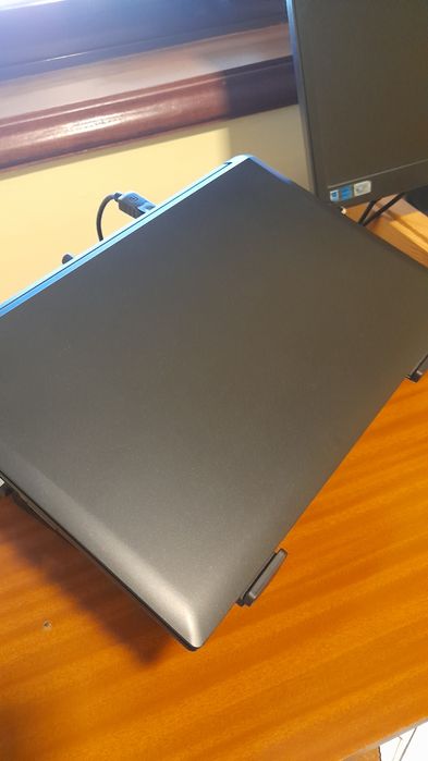 Portátil Clevo P151SM1