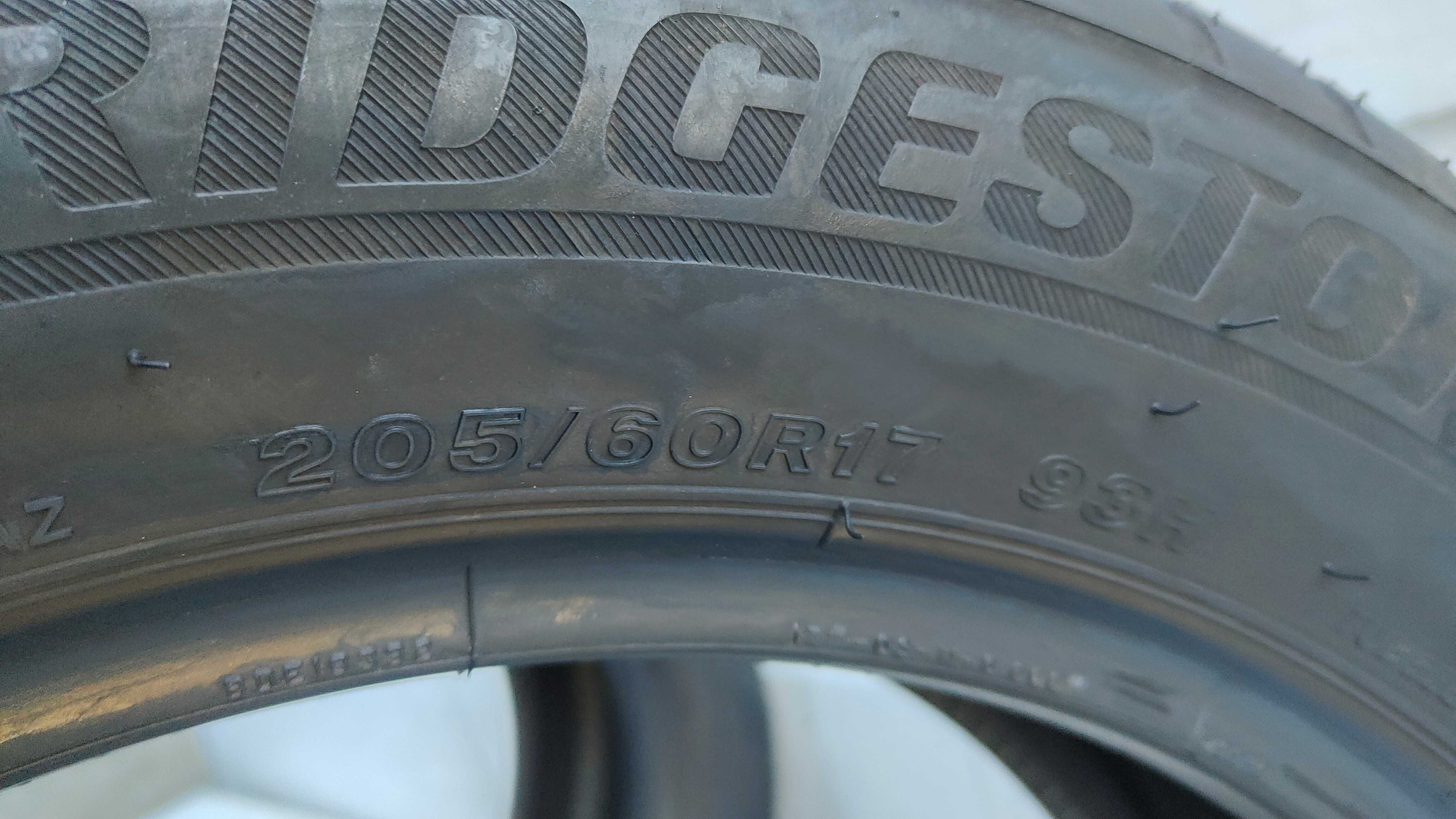 Opony Zimowe 205/60/17 Bridgestone 2szt 2020r MB