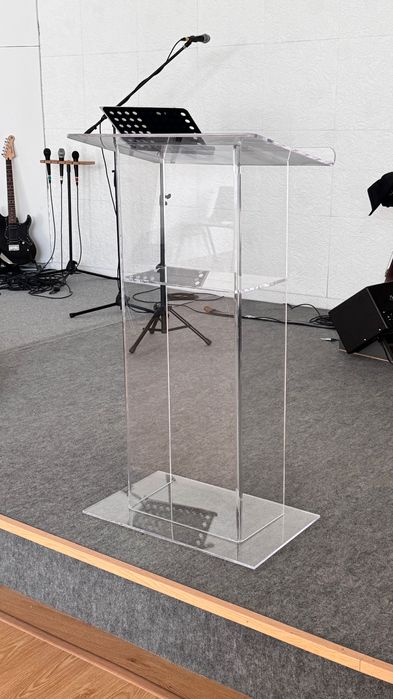 Púlpito Square em acrílico