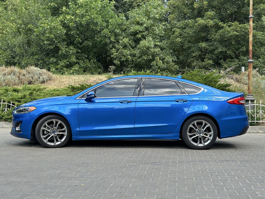 Ford fusion titanium  hybrid 2019