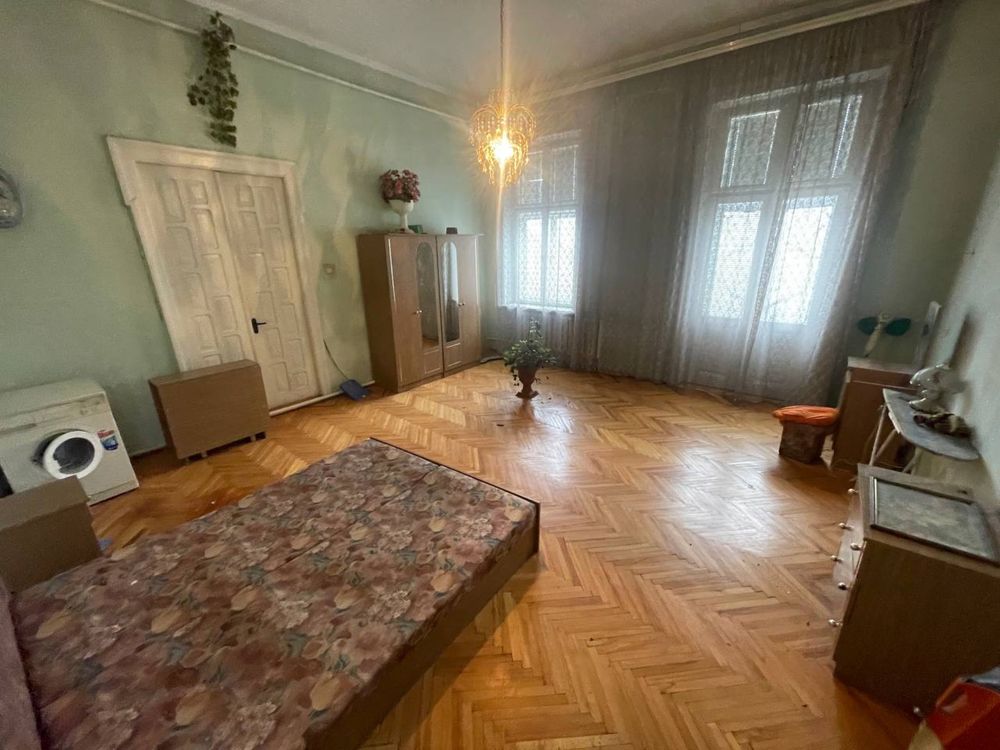 Продаж квартири в центрі Коломиї поблизу писанки