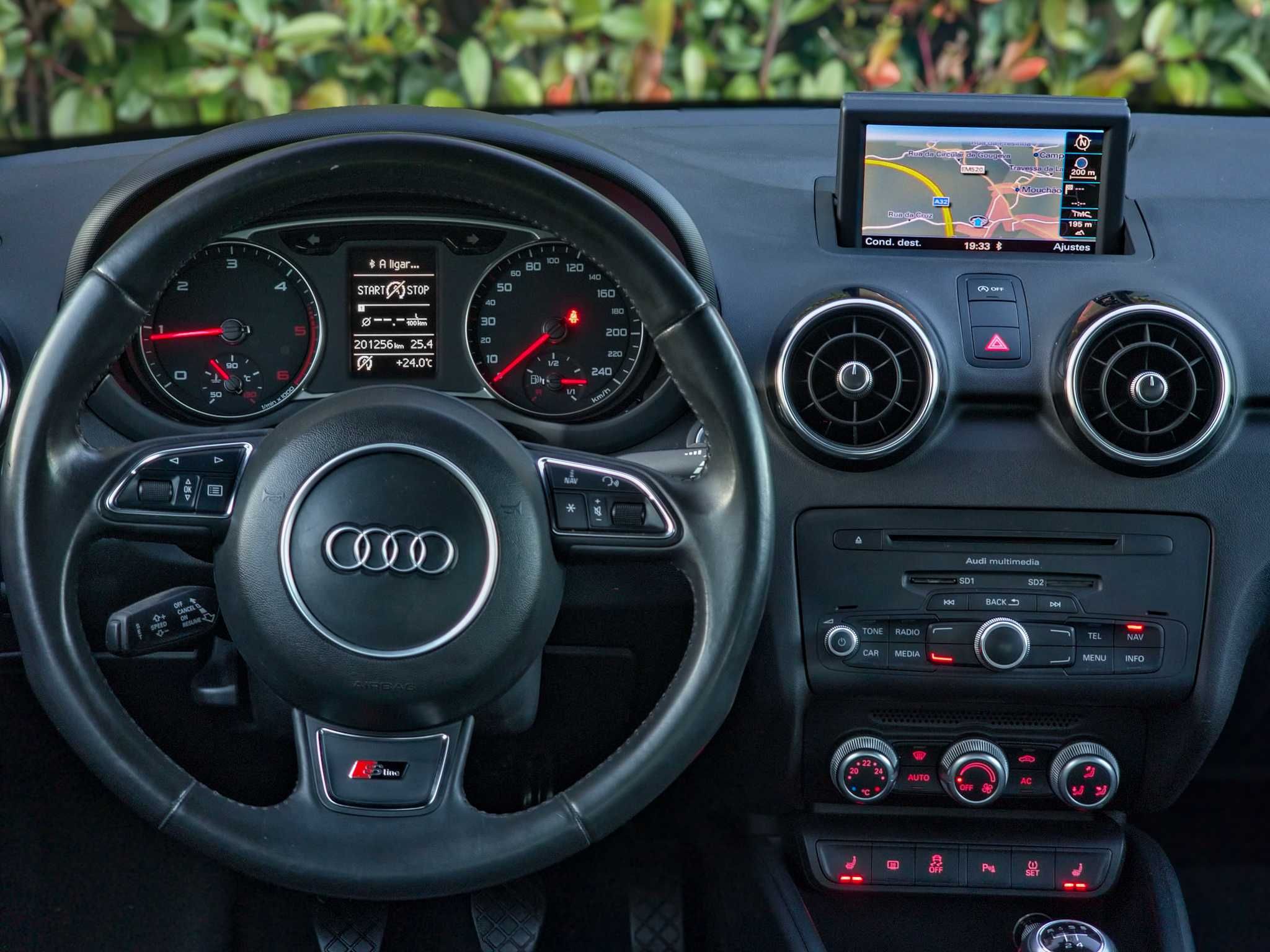 Audi A1 1.6 Tdi 105cv *Muitos extras*