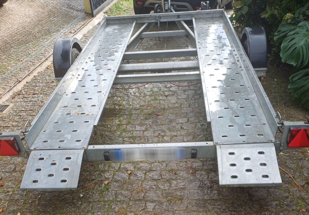 Reboque atrelado Porta Carros ou motos