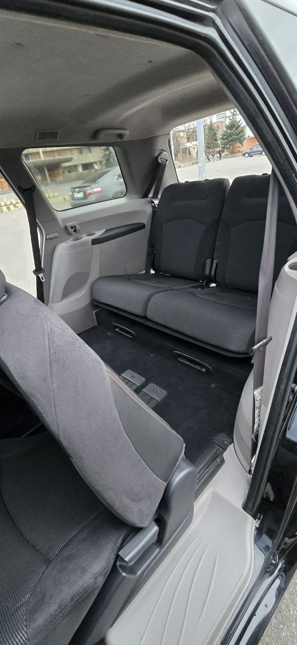 Продам Mitsubishi Grandis 7 мест гбо-4 в отличном состоянии