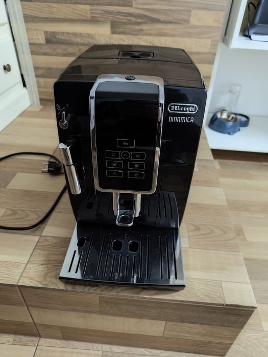 Máquina café automática De'Longhi Dinamica