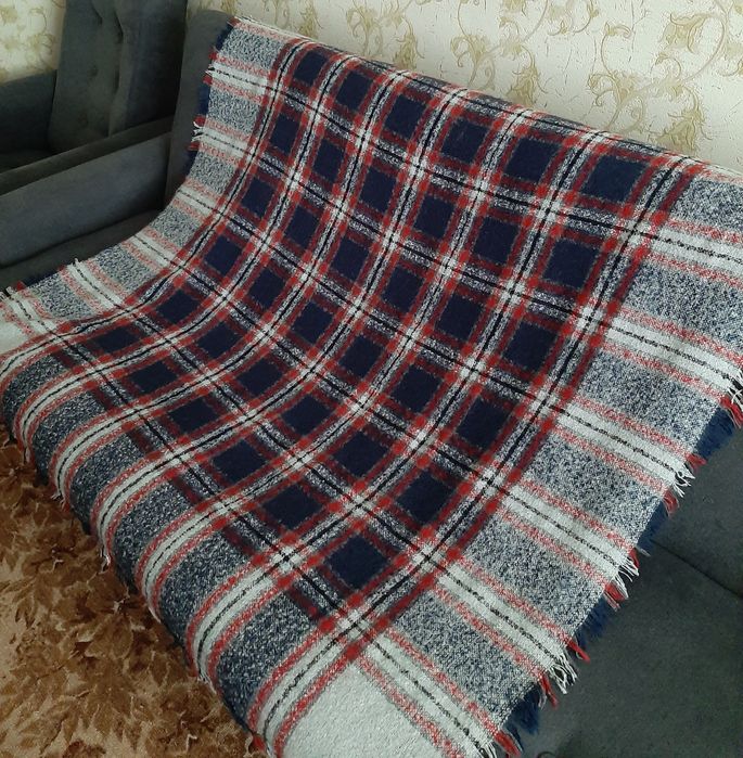 Продам шаль 80 грн