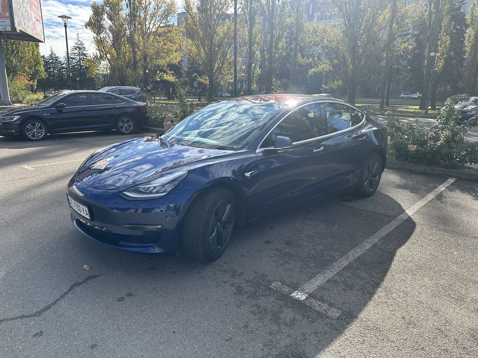 продам Tesla 3 2018