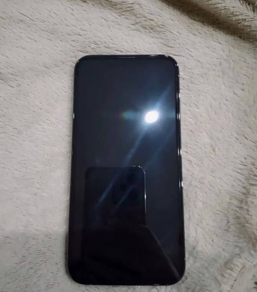 Продам iPhone 13 Pro 256 идеал