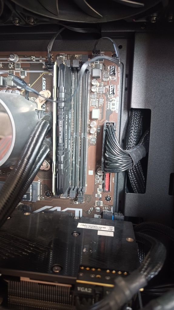 Komputer rtx 2070 super  z monitorem lub bez