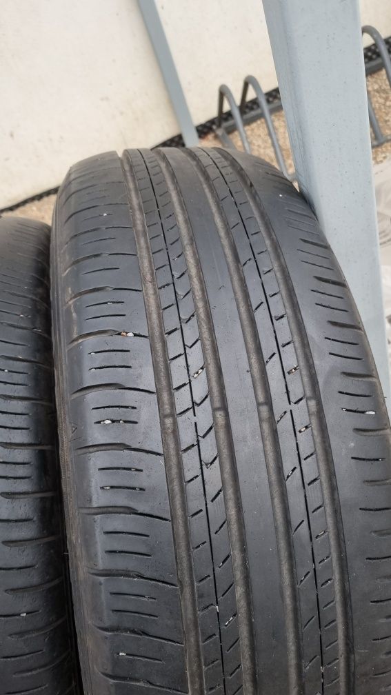 Komplet opon letnich Dunlop 225 60 r18