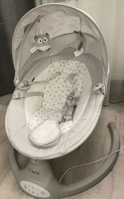 Заколисувальний центр MoMi kenani