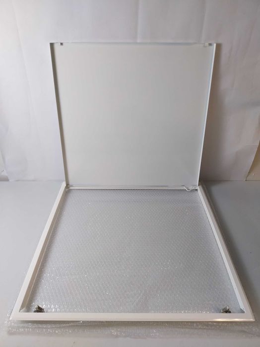 Drzwiczki rewizyjne białe