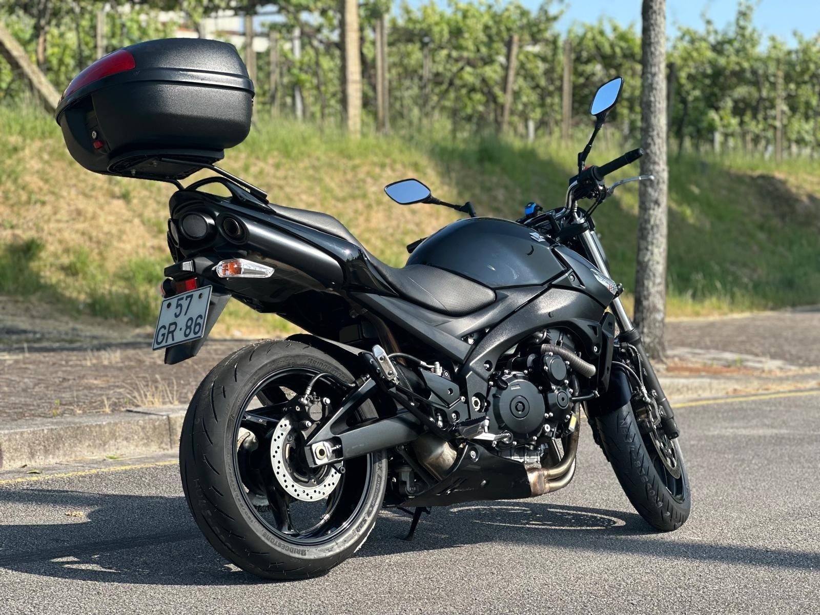 Suzuki GSR 600 Naked