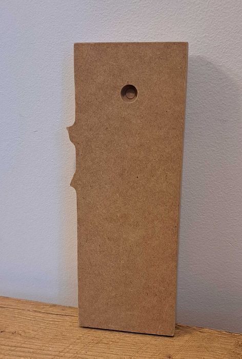 Kwiat lilii, ręcznie malowany, płaskorzeźba w drewnie PIĘKNA