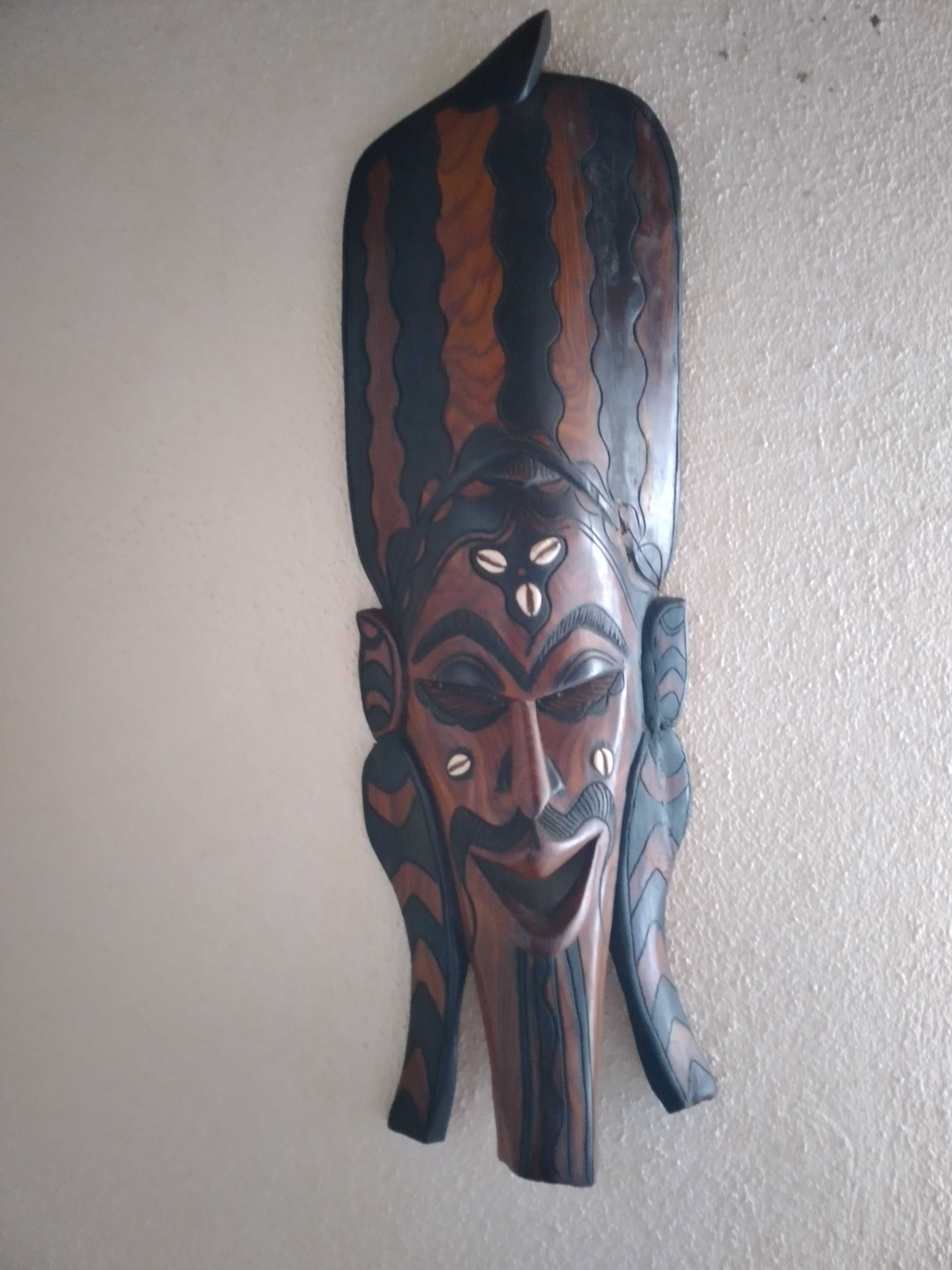 2 - Mascaras em madeira arte africana