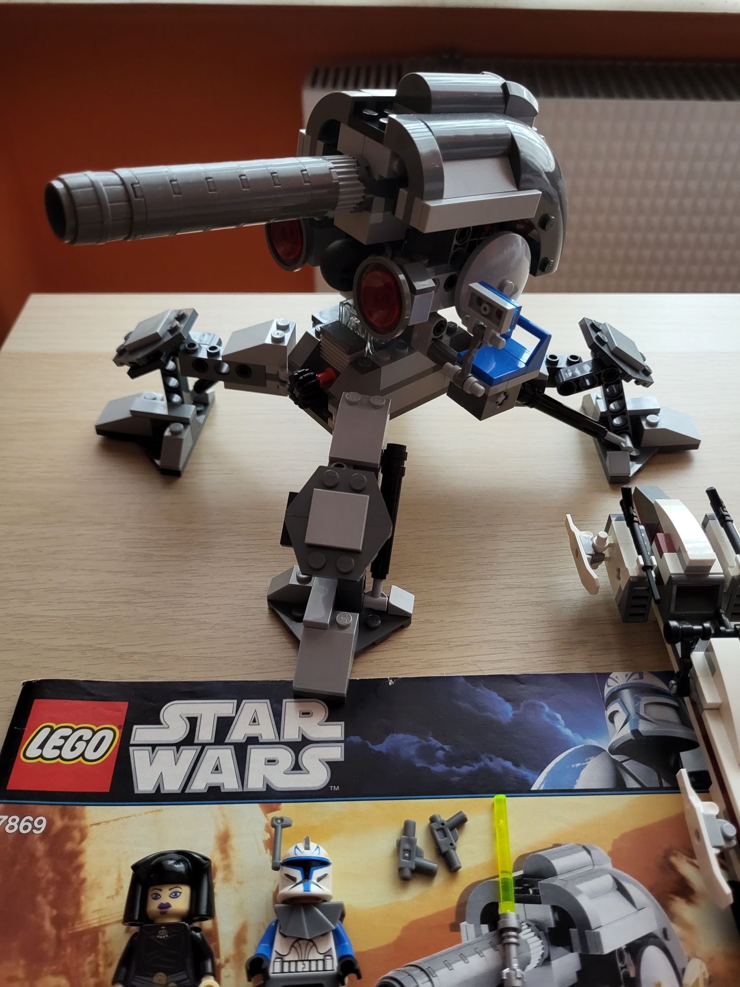 Lego star wars 7869( Rex phase 1, Luminara)