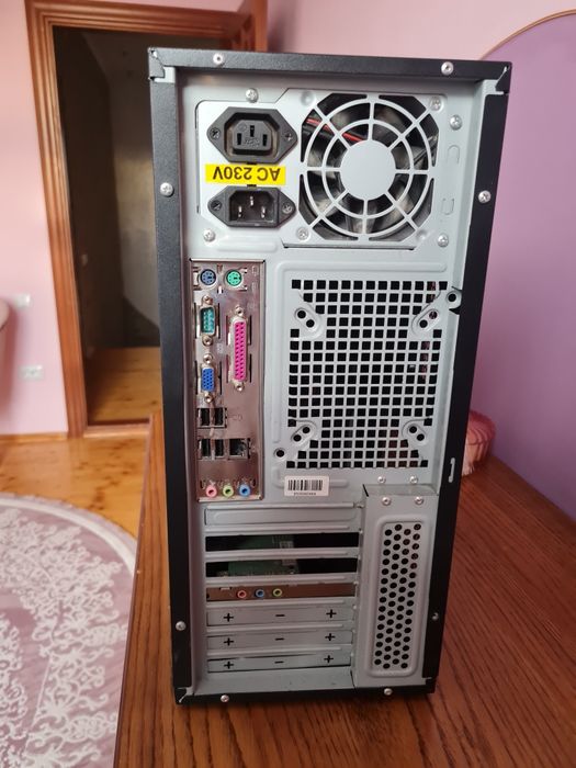 Системний блок у відміному стані,