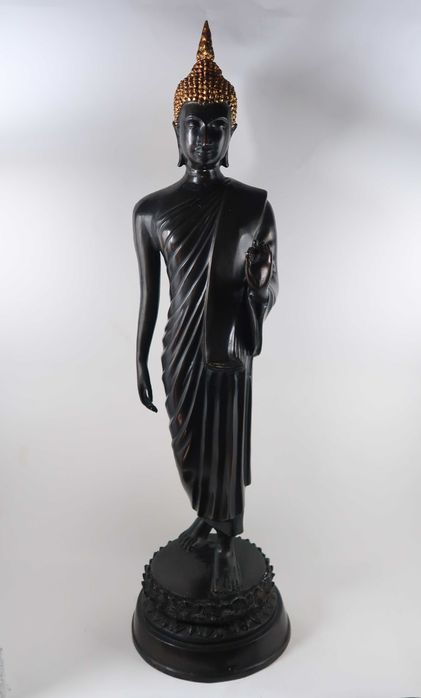 Buda Caminhante - Grande Escultura de Bronze (?) patinado - 65.5 cm