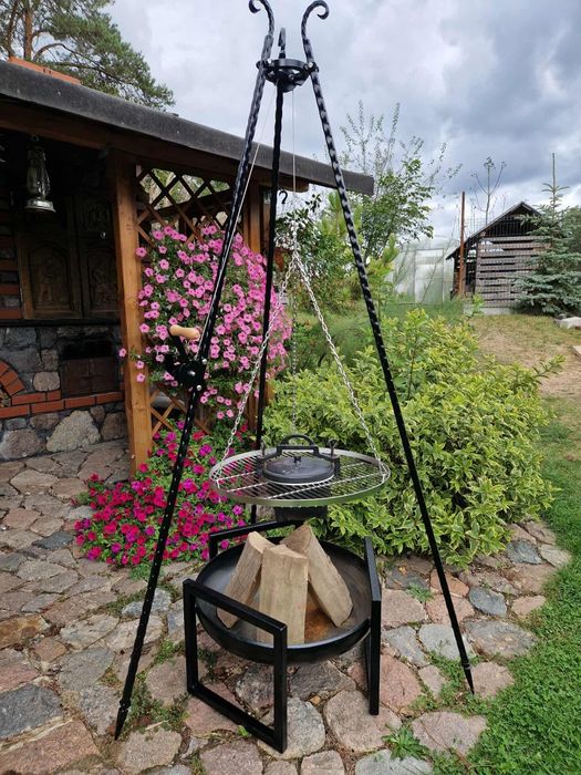 Grill ogniskowy trójnóg - kociołek