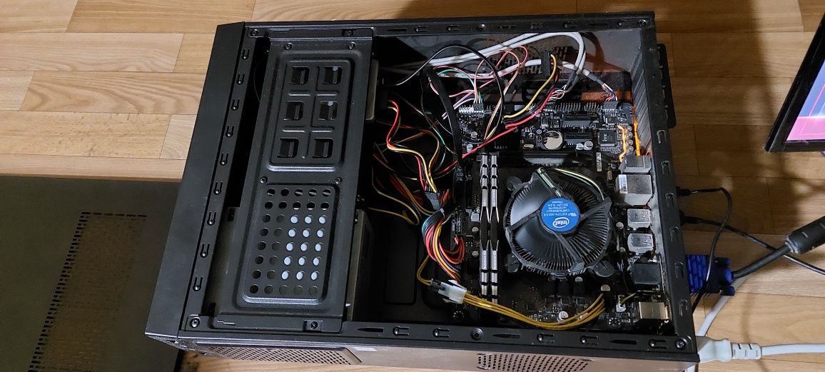 Системный блок Intel i3-7100 3,90mhz, ddr4 16gb, ssd 240gb