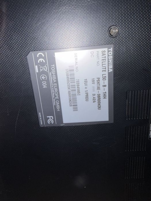 Laptop toshiba skullcandy satelite