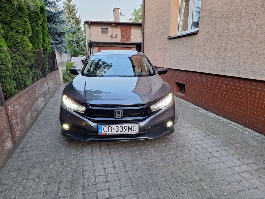 Honda Civic X sedan 4d manual 1.5 T Executive Salon Polska