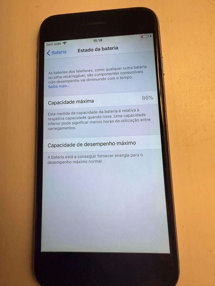 iPhone 6 - 32 gb - 86% bateria