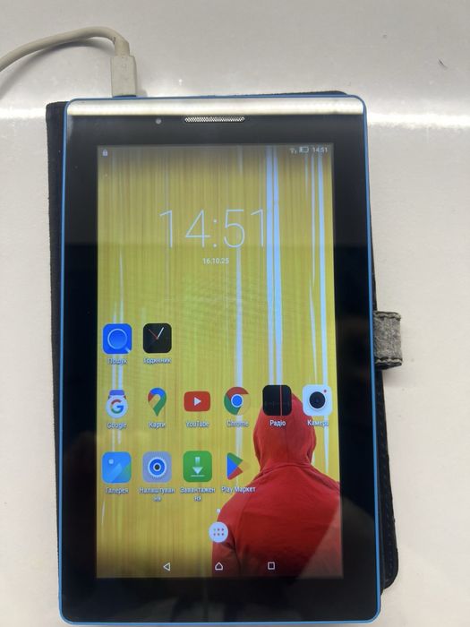 Планшет Lenovo Tab 3 Essential 710F