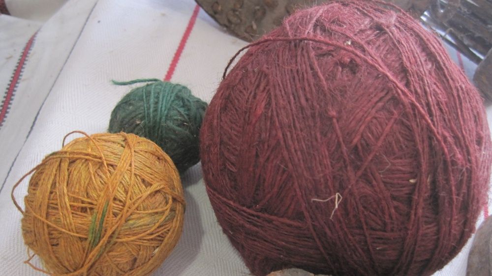 старина пряжа до прялки конопляні нитки старовин ткацтво давнє