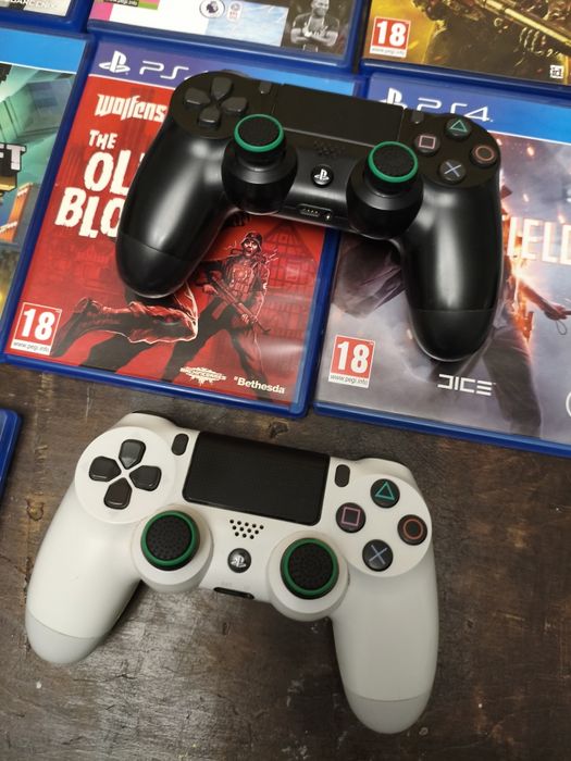 PS4 PRO biała 1TB + 2 pady + 14 gier. CUH-7116B