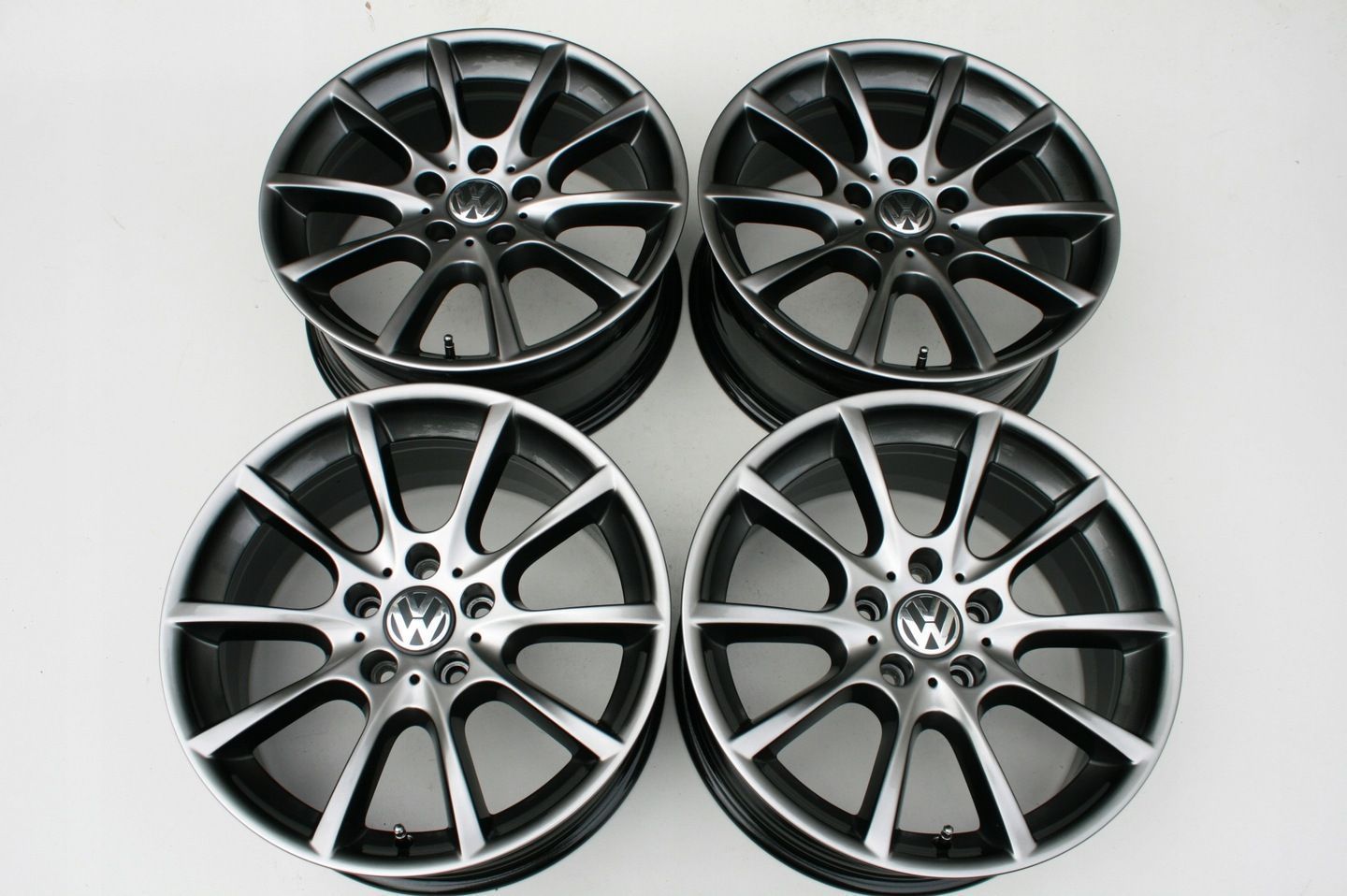 FELGI VW T5 T6 T6.1 TRANSPORTER CRAFTER AMAROK 18 ORYGINALNE