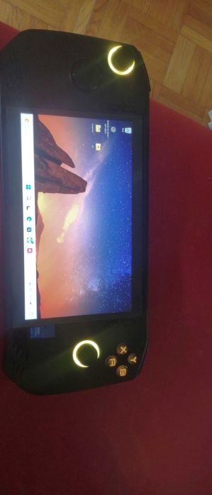 Konsola przenośna MSI Claw