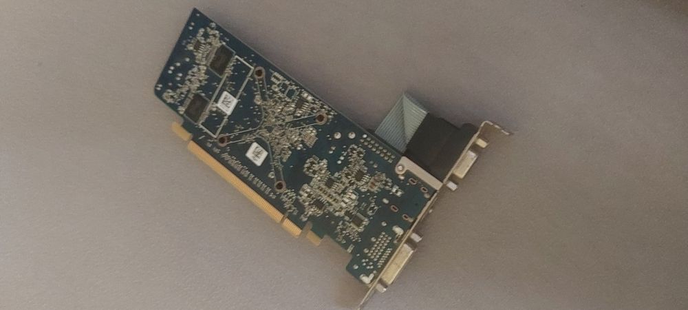 Karta graficzna Pegatron Radeon HD6450 1GB DDR3 64-bit HDMI DVI D-Sub