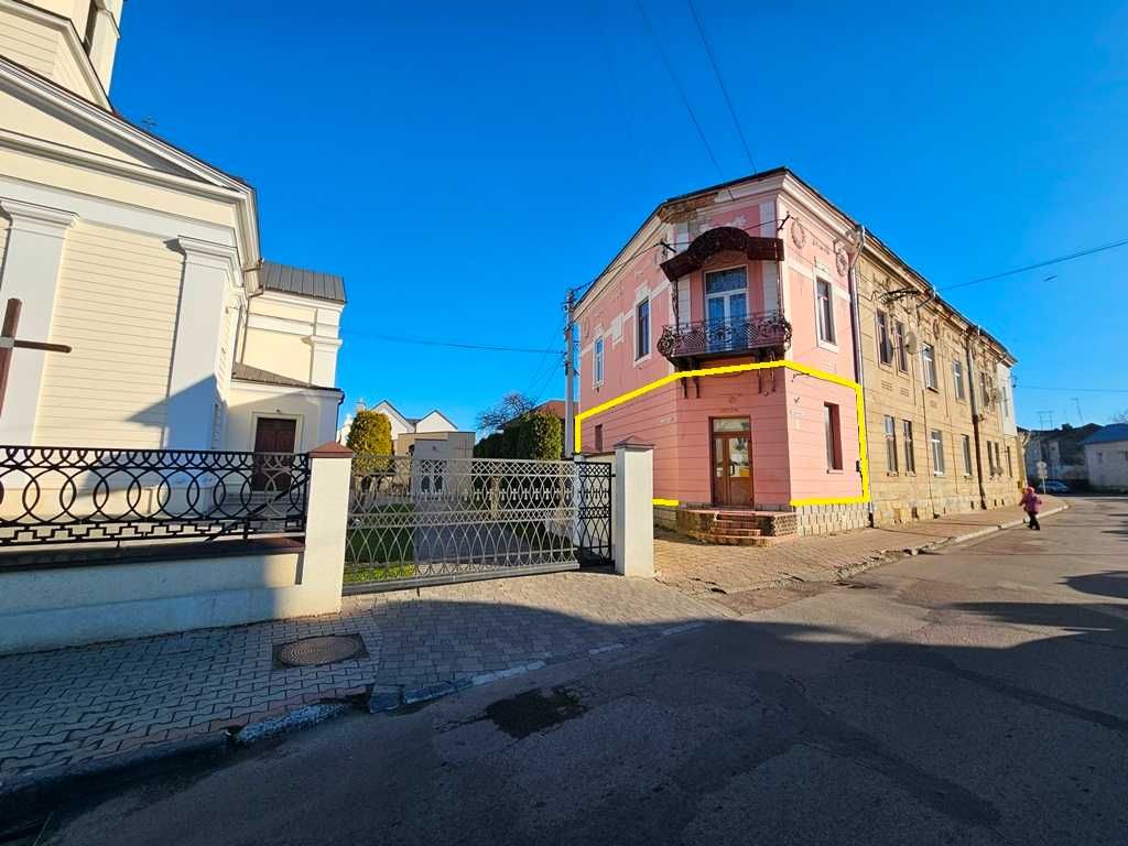 Приміщення комерційного призначення в центральній частині міста Стрий